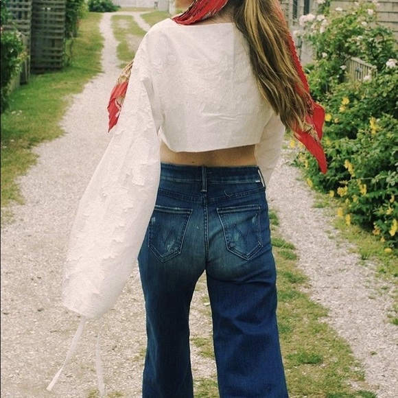 NWOT MOTHER The Swooner roller fray jeans - Picture 2 of 14